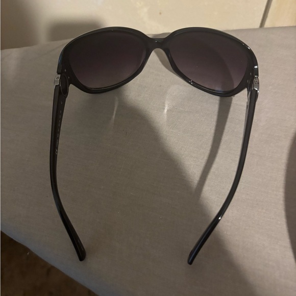 Juicy Couture Sunglasses - Picture 5 of 5